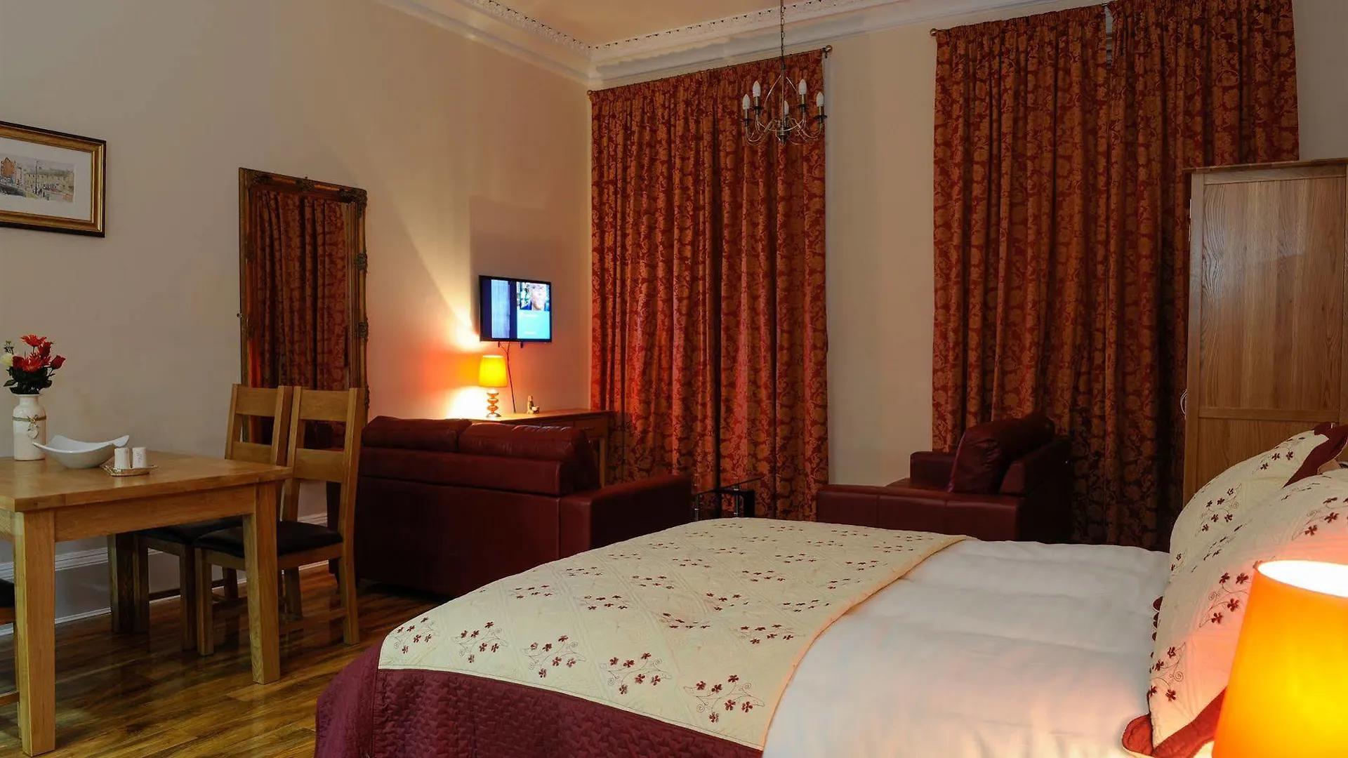 Edinburgh City Suites 4*,  United Kingdom