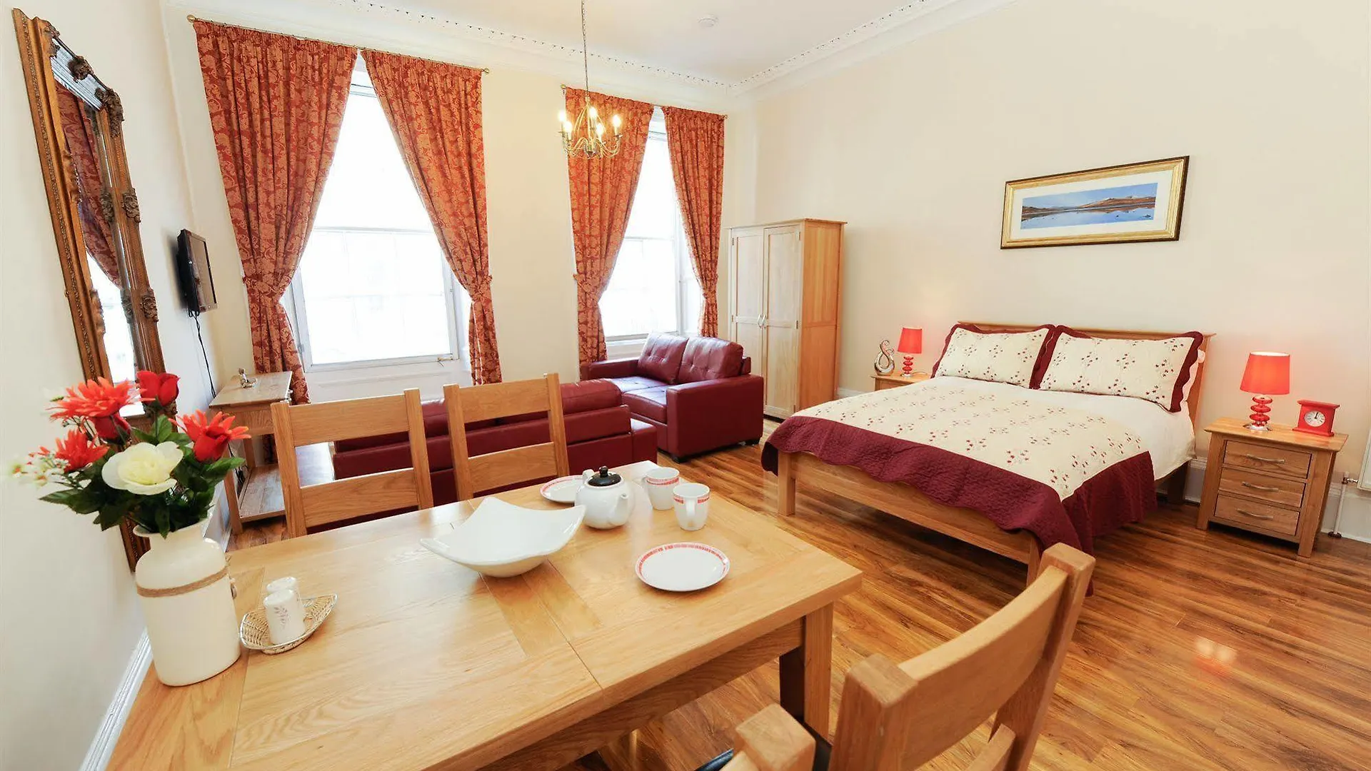 **** Aparthotel Edinburgh City Suites United Kingdom